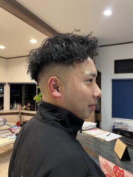 バーバーズ ミックスアップ(BARBERs MiXXUP) フェードスタイル