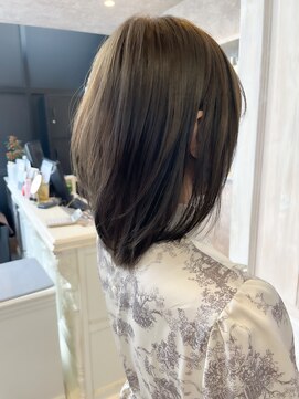 キャアリー(Caary) 福山人気イルミナカラーグレージュレイヤーミディ髪質改善20代