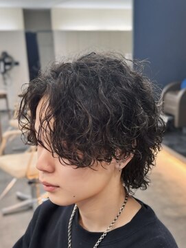 バース 梅田中崎町店(BIRTH) 韓国へアカルマパーマワックスなしセンターパート黒髪ウルフ