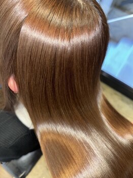 クアトロ(KUATRO)の写真/ダメージでもう悩まない！ダメージ毛やドライ毛もKIRARAトリートメントカラーで解消！【船橋】