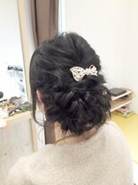 ヘアアプセウス (hair APCEWS)&nbsp;ゆるカジュアルをプラスしたお呼ばれアレンジ