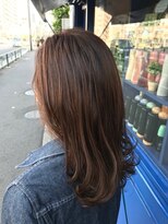 ヘアーアンドメイク アムール(hair&make Amour)&nbsp;職場でも目立ちすぎないなナチュラルなハイライトカラー