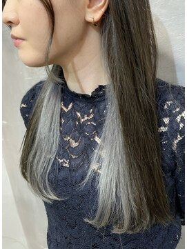 ロア 福岡天神本店(LORE) インナーカラー/ホワイトシルバー/ロングヘア/haya