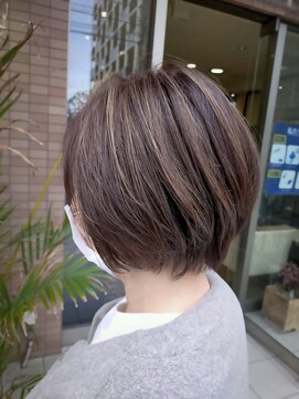 エイチ エアー ダヴ H air DAV調布北口 白髪ぼかしハイライトメッシュサンドベージュ