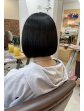カットハウス はさみの部屋 ショートボブ