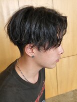 ニアウ 伊勢崎連取店(Niau)&nbsp;刈り上げセンターパートツイストスパイラルパーマ波巻きパーマ