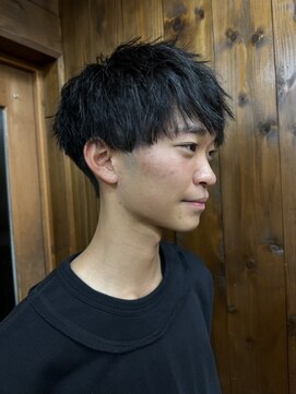 シェリー(Cherie) 学生カット、刈り上げ、センターパート＆マッシュ2way