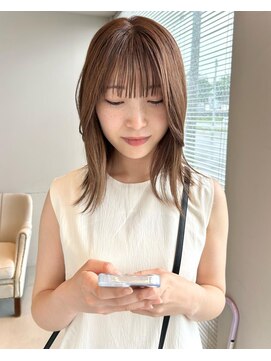 シー(The She's) beige