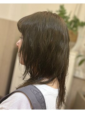 コンコードヘアー(Concord Hair) 秋色にびったりの暗めのマットグレージュ
