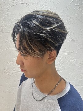 グラマラス GLAMOROUS 【Yuki】センターパート+ハイライト