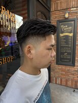 フォーコーナーズ(Four Corners)&nbsp;スキンフェードツーブロック刈り上げジェットモヒカンマンバン