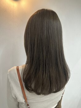 ドリーオットー(dollyotto)の写真/ダメージ抑えながら、艶と手触りが続く美髪カラー