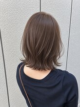 アンダーバーホワイト 鳳店(_WHITE) くびれレイヤーボブ