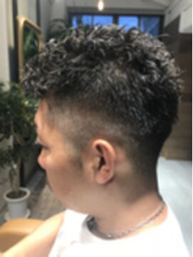 グラム ヘアー(glam hair) 男前短髪パーマスタイル