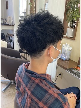 コアフィールフィス(COIFFURE fils) 《見附　今町》メンズパーマ　ツーブロ　刈り上げ　アップバング