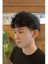 サン 都賀店(san)&nbsp;刈り上げセンターパート/ブルーブラック/フェザーパーマ/都賀