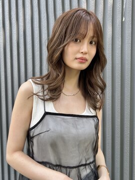 ラティ(Ratie) ミックスウェーブのミディアムレイヤー