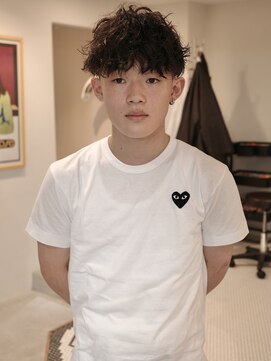 ウィム(wim) 『スペインカール』スパイラルパーマ/波巻きスパイラル