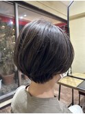 前下がりショート×ひし形シルエット