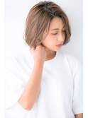 大人ショートボブ ミニボブ切りっぱなし 前髪あり丸顔面長パーマ