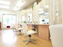 アルマ(alma)の雰囲気（ウッドを基調とした落ち着いた店内★）