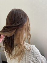 美容室 メザミー MESAMIES セクションカラー大人可愛いゆるふわミルクティーベージュ