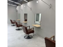 ヘアーメイク ネイキッド(Hair make Naked)の雰囲気（シンプルな造りになっています。）