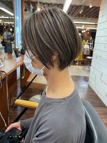 ハーツ(Heart's) 白髪ぼかしハイライト大人ショート【髪質改善/脱白髪染め】