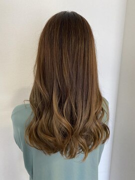 フフ 味鋺店(FuFu) グラデーション×ブラウン