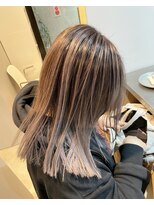 シンカ(thinka)&nbsp;バレイヤージュ/ブリーチ/ケアブリーチ/ダブルカラー/外国人風