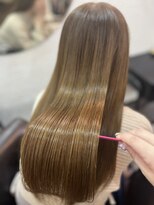 ラビス(Lovis)&nbsp;黒髪カタログ/ボブルフ/ネビージュ/小顔に見せるヘア/ワンレン