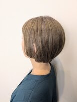 グランドウシワカマル(GRAND ushiwakamaru)&nbsp;脱白髪染めショートボブ