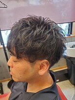 バルビエーレ アーディ(Barbier Adi) メンズパーマ
