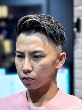 オトコデザイン(OTOKO DESIGN) ハイライト ブリーチ フェード メンズ