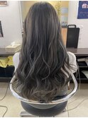 グレーアッシュ