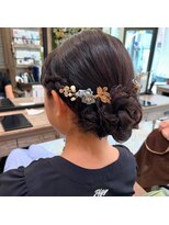 キュート Cute&nbsp;低めシニョン