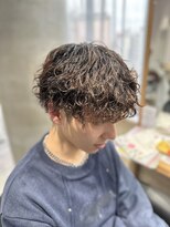 リーオオサカ(Lee Osaka) 波巻きパーマメンズスタイル