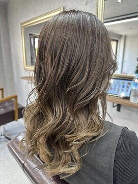 リアン(Lien) ロングレイヤー/バレイヤージュ/外国人風カラー/