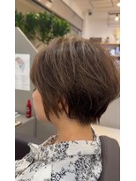 ジエクト ヴィシア(The Ect VIXIA) フェザーショート/細めハイライト/白髪ぼかし