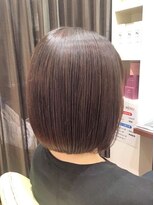 美容室ヒラトヤ 都南店&nbsp;30代40代大人可愛い森ガール風小顔ワンサイドショートボブ