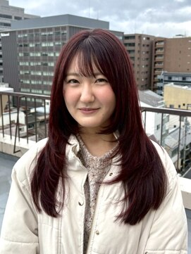 ルルズ(LULUS) レイヤーカット/ワインレッドカラー