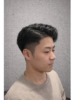 ワンワンオー バーバーショップ 長浜店(@110 BARBER SHOP)&nbsp;ニュアンスセンターパート×ローフェードで魅せる