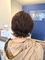 ホリスティックビューティーファミリア&nbsp;パーマ風レイヤーボブ