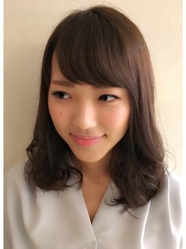 ロンド 銀座(Lond) 柔らかアッシュベージュセミディ 担当 本田奈穂美