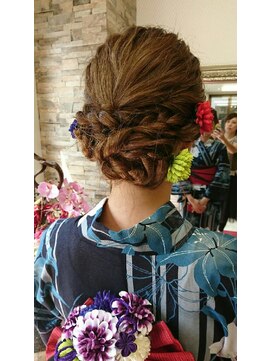 アージュアブンダンティア お呼ばれや浴衣UPヘア