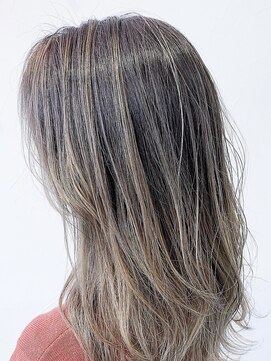 テクライズ 刈谷店(TECHRISE) コントラストで魅せるデザインカラー