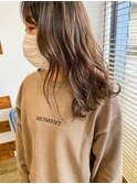 ロングのベージュ