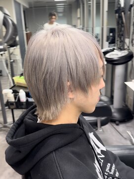 美容室シンプル ウィン(Simple Win) メンズホワイトシルバーウルフ