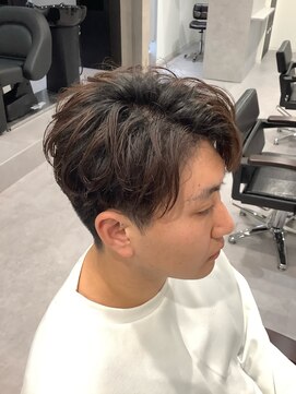 ステアーズ(Stairs) 無造作アップバングスタイル