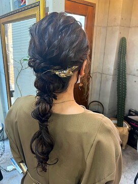 ラグズ 茅ヶ崎(LAGUZ) 【ヘアセット】 ゆるかわ編み下ろしヘア 茅ヶ崎ヘアセット